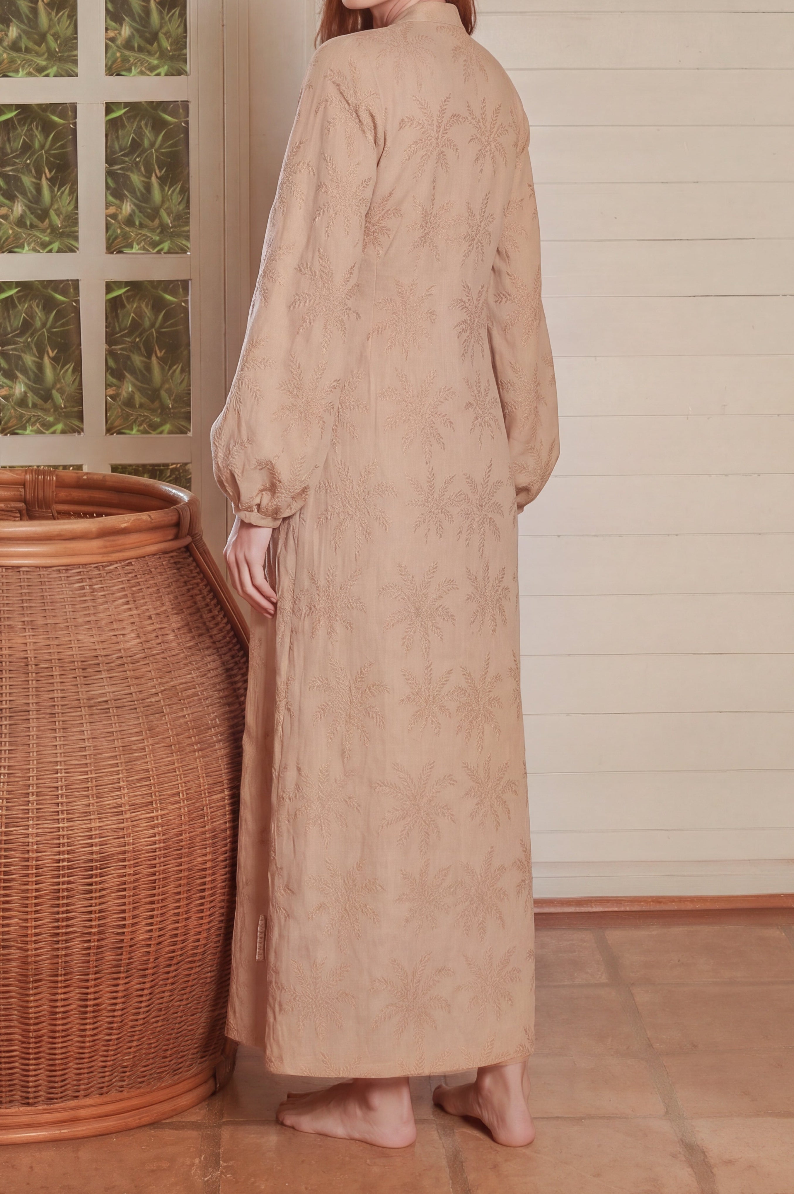 Níspero de Verano Cover Up